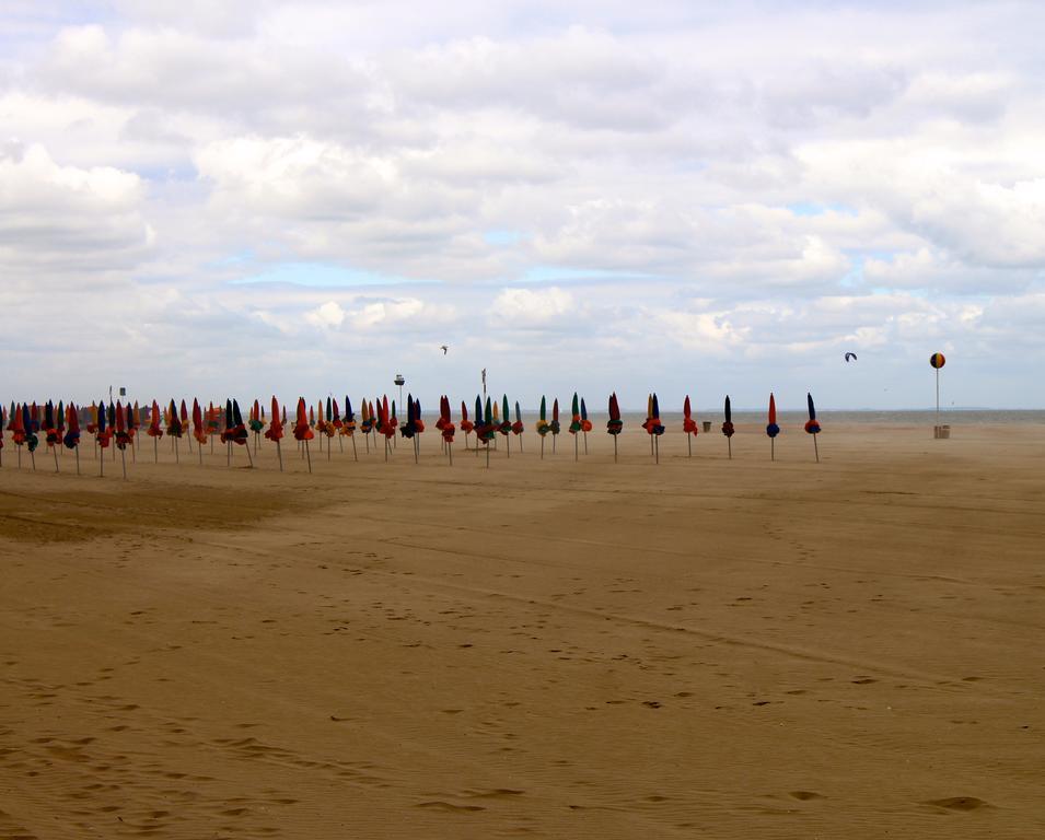 L'Ideal 112 - 85M2, 2 Chambres, Parking & Cabine De Plage Deauville Bagian luar foto