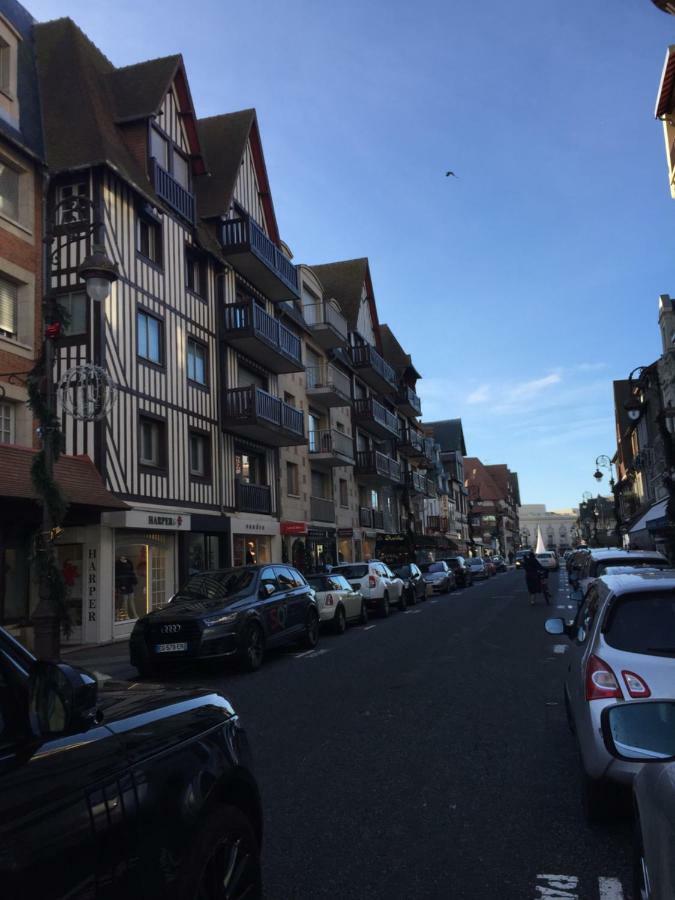 L'Ideal 112 - 85M2, 2 Chambres, Parking & Cabine De Plage Deauville Bagian luar foto
